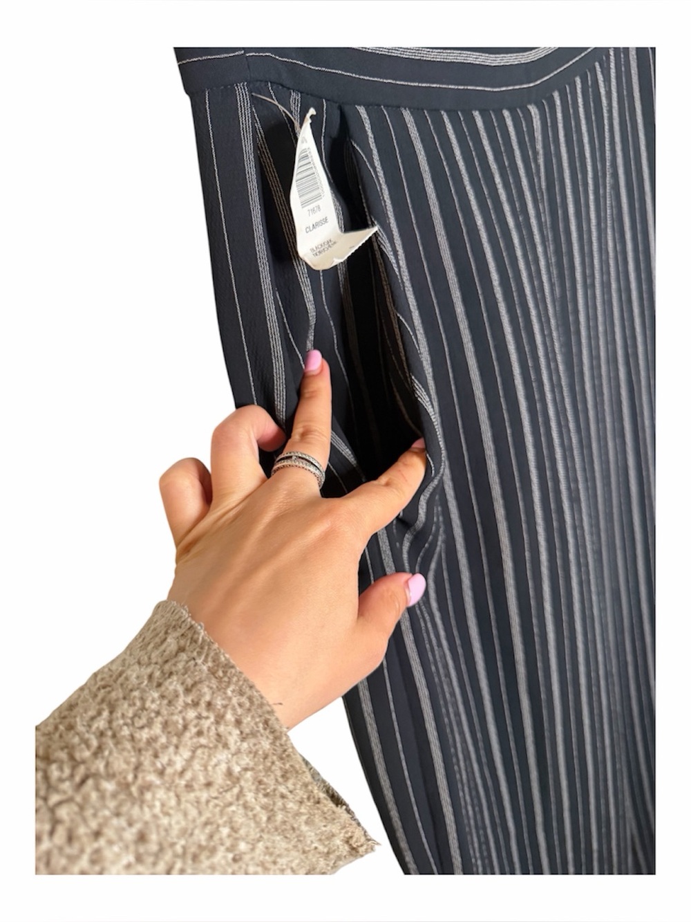 NEW Aritzia Wilfred Clarisse Wide-Leg Pinstripe Pants in Black - Picture 5 of 7